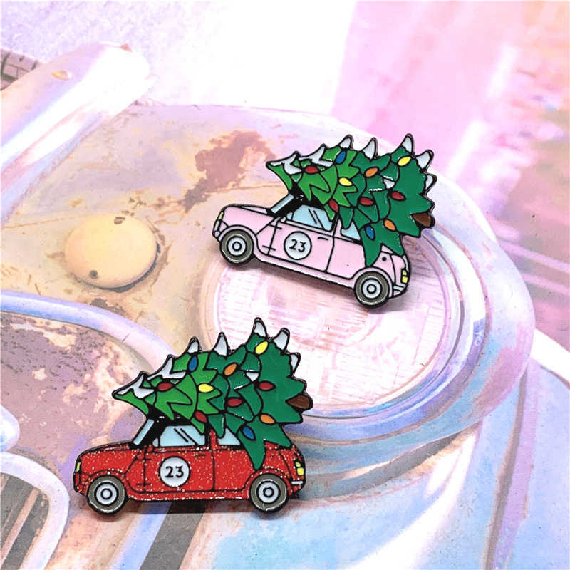 Broches créatives série de mode arbre de noël voiture tasse bonbons chaussette badge de mode