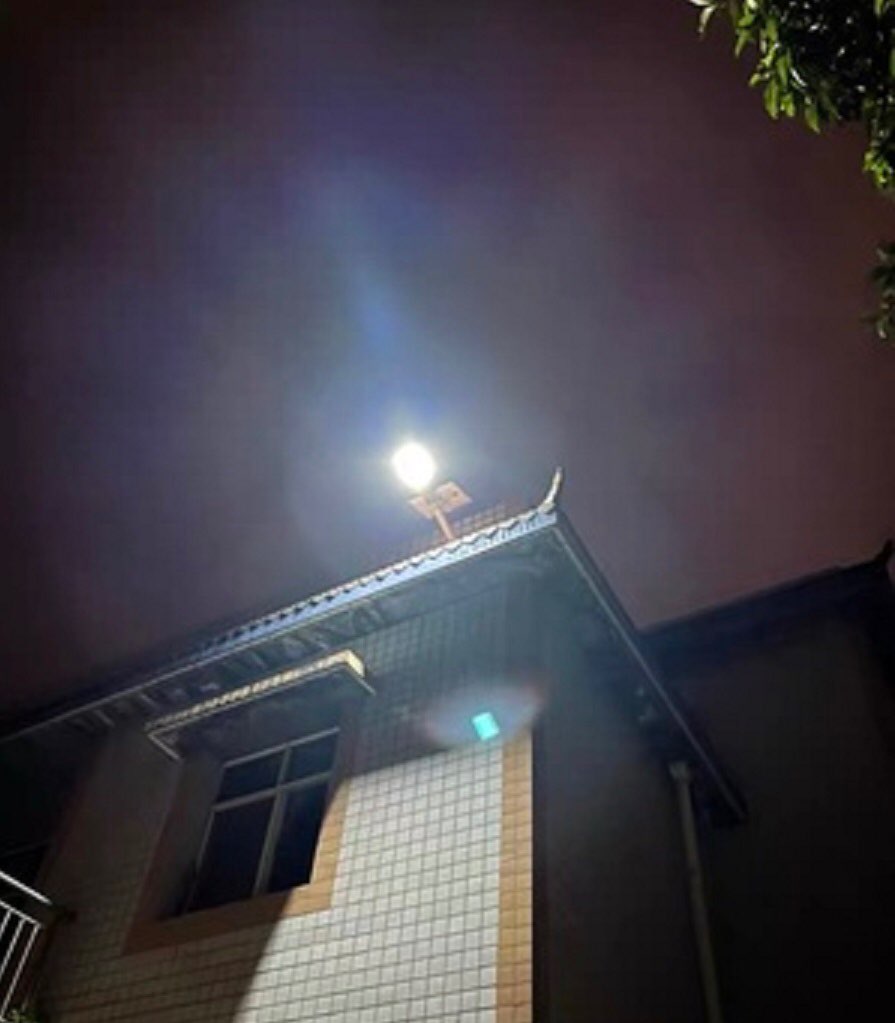 Solar Street Light Lamp Outdoor Courtyard LED Wall Hulb Fj￤rrvattent￤t l￤mplig f￶r yttre tr￤dg￥rdspool Gara