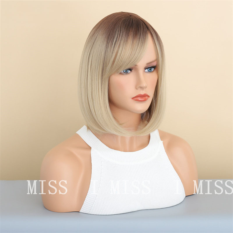 Synthetic Highlight Hair Wigs Straight Natural Colored Short Bobs Wigs With Bangs For Women Daily Use