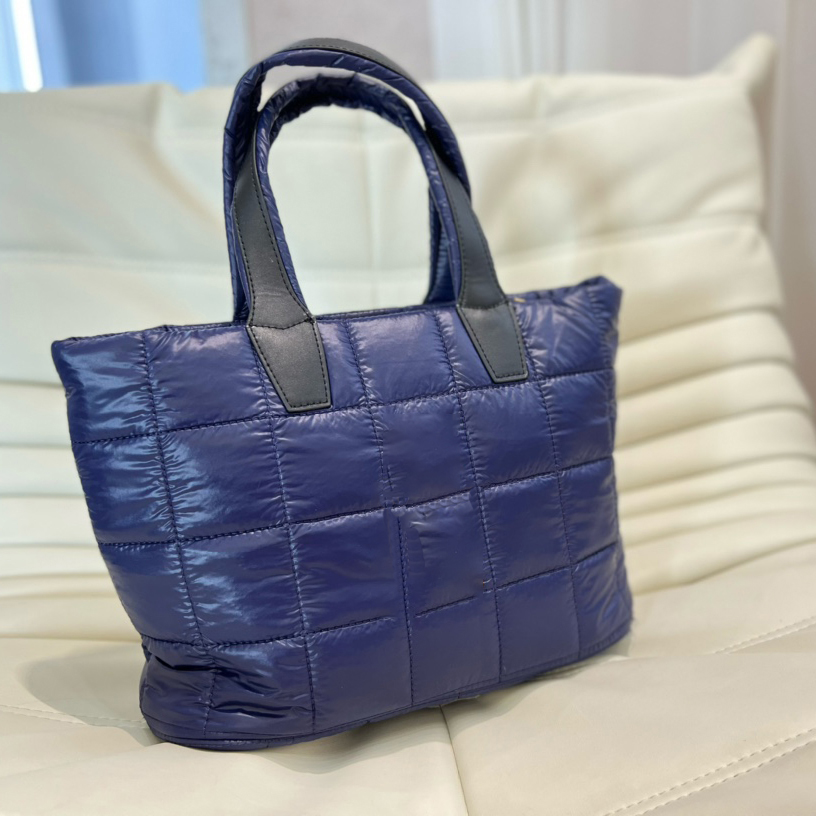 Nuova borsa di design Borse a tracolla da donna di lusso Borsa a tracolla di design Portafoglio femminile Borse 2022 ad alta capacità Tinta unita Vestiti imbottiti in cotone letteraTotebag