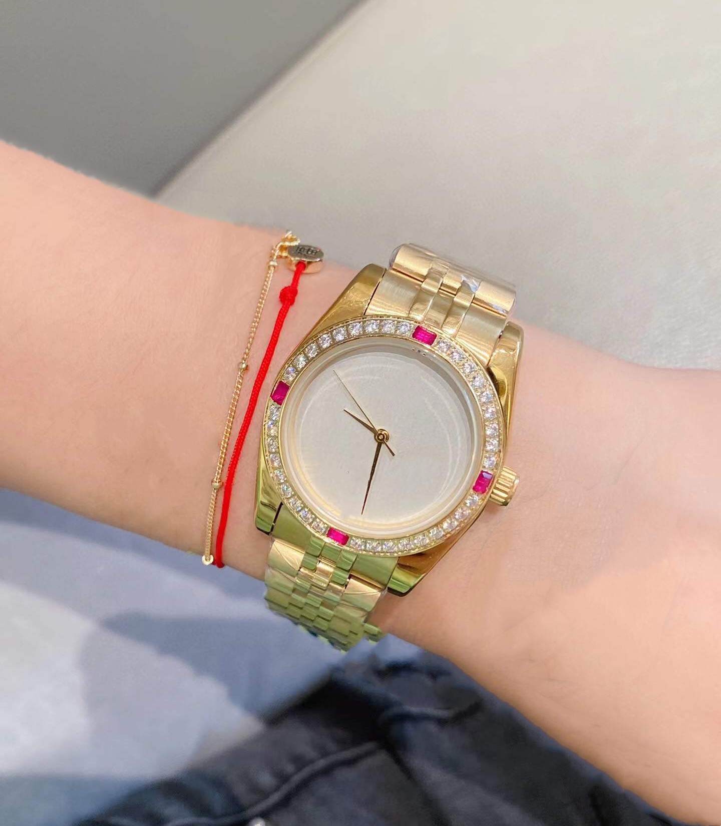 Luxury Women Red Gemstone Watches Rose White Dial Zircon Quartz Watch Geometric Ruby Wristwatch Female Stainless Steel Clock Waterproof