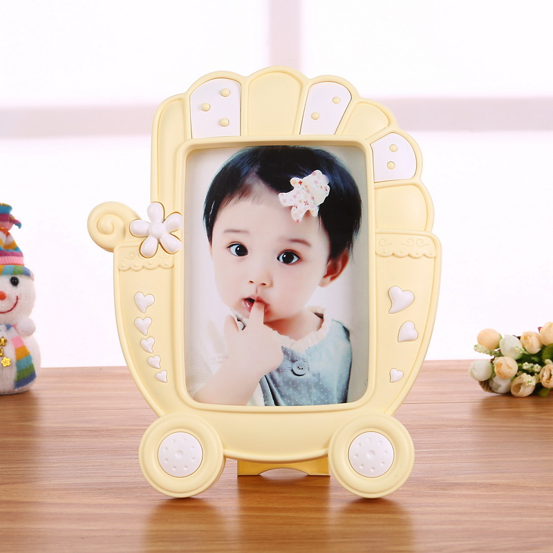 Birthday Party Supplies 7-inch Baby Stroller Photo Frame Cartoon Cute Children's Plastic Baby Carriage Picture Frames Home Decorations Ornament