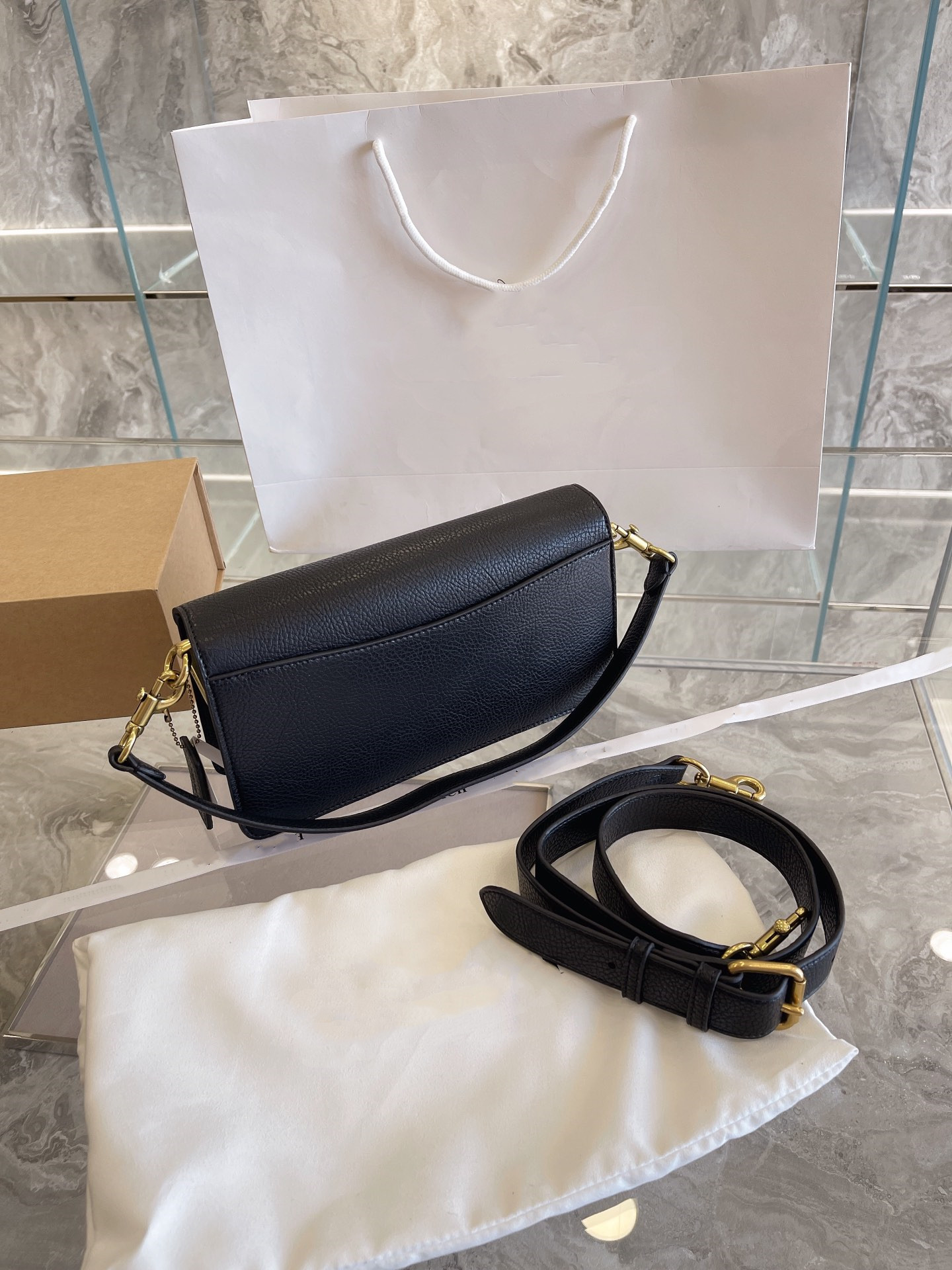 Cosmetic Bags Cases Perfect Designer Tabby Dionysian Shoulder Bag Spring Bacchus Bags Retro Brass C-Shaped Buckle Hardware Handbag342q