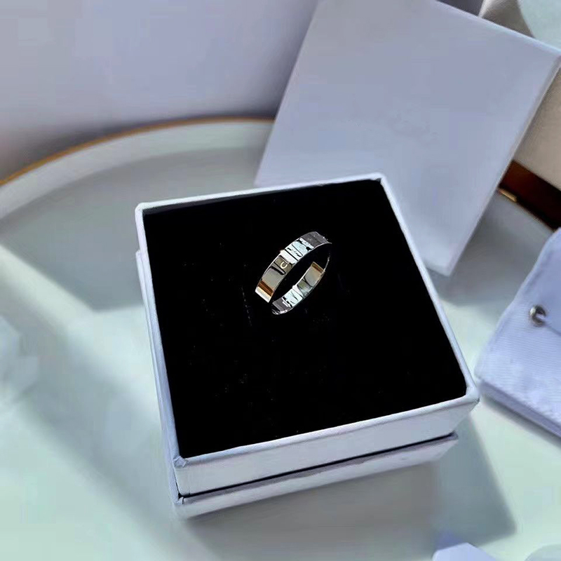 Ringar för kvinnor lyxdesigner ring bröllopsringar diamant täckt monogram design par bröllop valentins dag gåva utsökt utseende halsduk dubbel bra bra