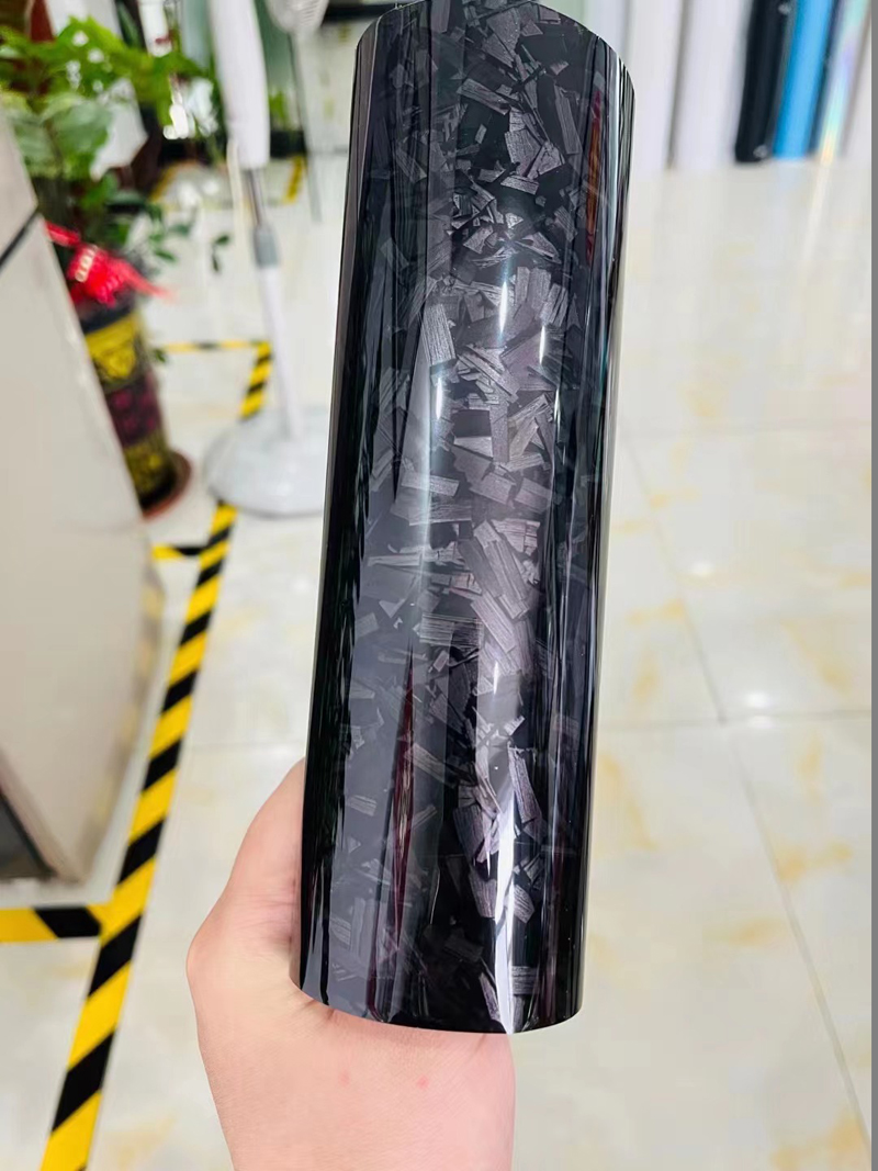 Super glanzende zwarte gesmede koolstofvinyl wrap filmlijmlijsten sticker sticker auto wikkel roll luchtafgifte