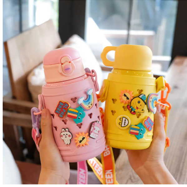 Creative children's kettle cold insulation mug with straw kindergarten cute water cup students portable to school