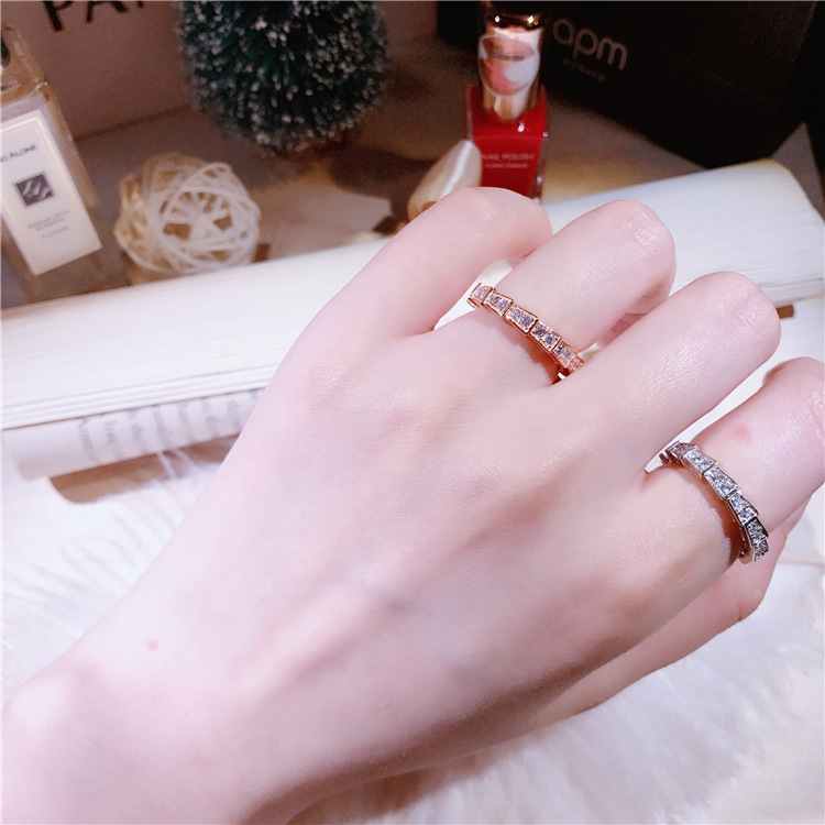 Luxury Snake Damesringen 925 Sterling zilveren dunne kubieke zirkoonring Roségoud beroemd merk Knuckle -ringen voor dames274m