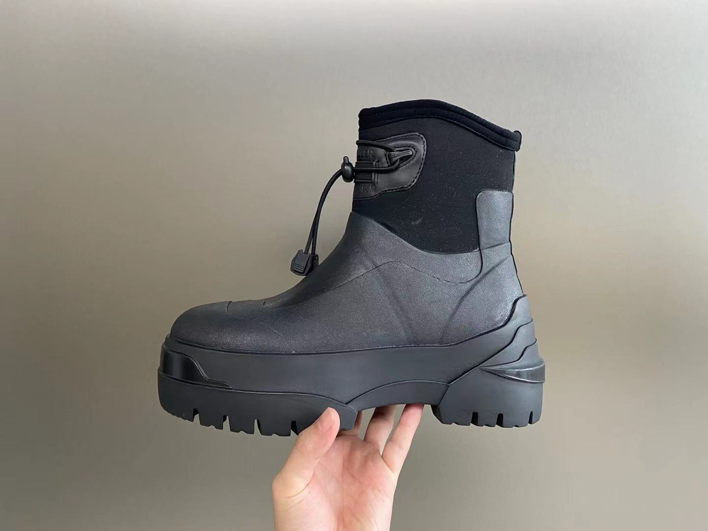 ALYX9SM Outdoor vulcanized snow boots increasing Man waterproof Exclusive High top designer Botas