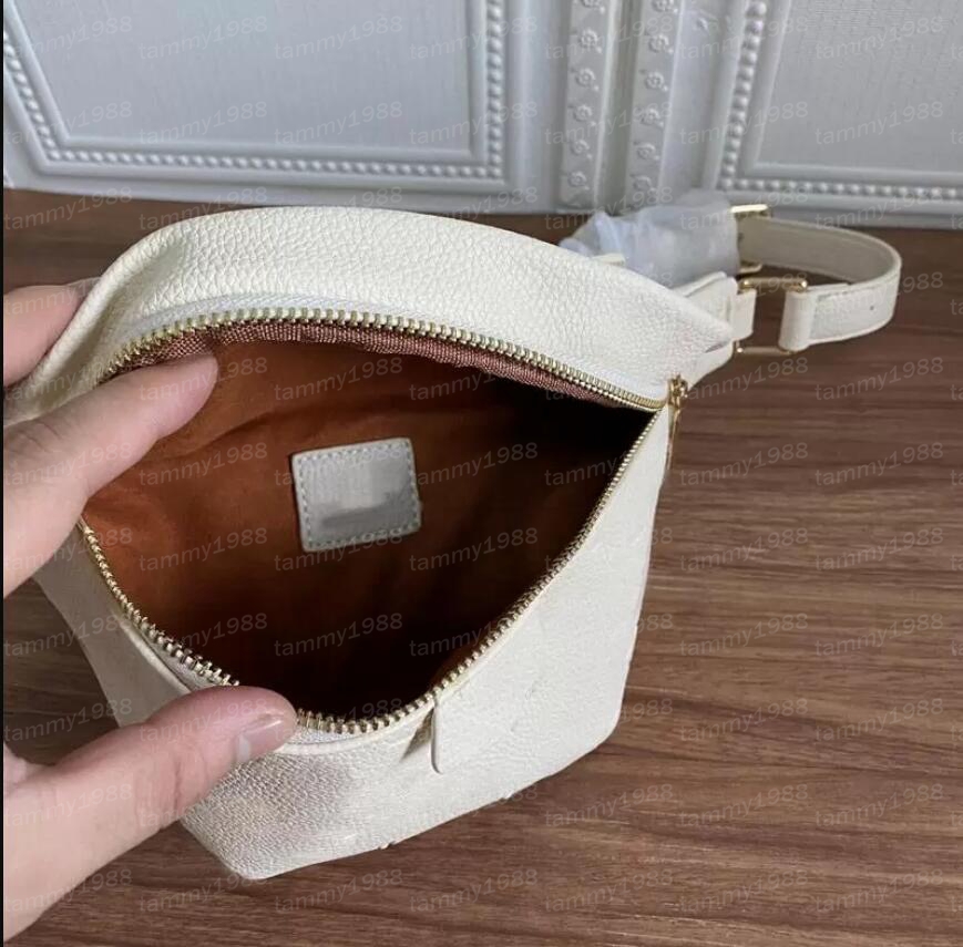 Noir et blanc 5A qualité sacs de taille hommes femmes célèbre sac de poitrine Pack en relief vieille fleur sport en cuir véritable Fannypack ventre Bumbag sac à bandoulière