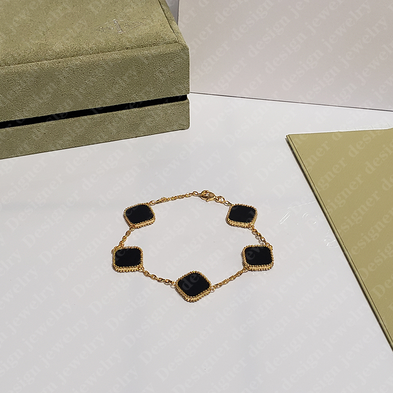 Charmarmband lyxklassiker 4 Four Leaf Clover Charm Armelets Designer Chain 18k Guldskal för flicka Wedding Mother 'Day 300g