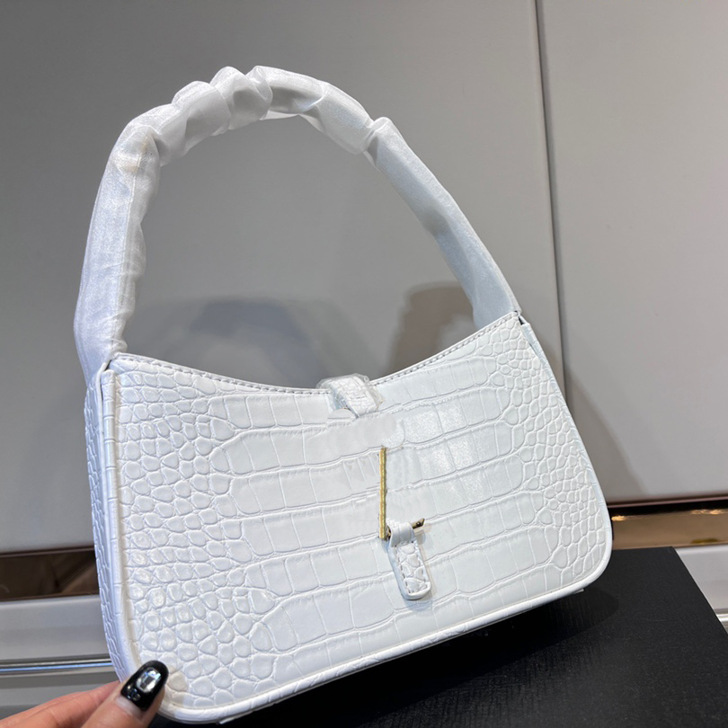 Nouveau sac de créateur de luxe femmes sacs à bandoulière sac à main concepteur bandoulière portefeuille femme sacs à main 2022 topquality haute capacité couleur unie underarmbag