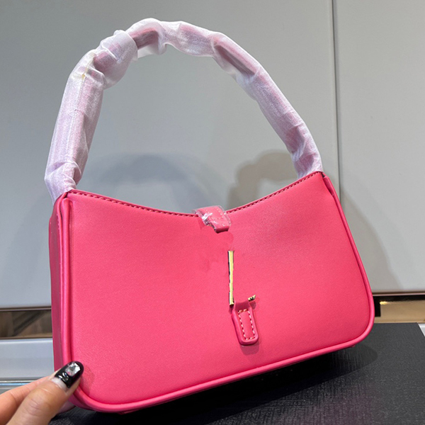 Yeni tasarım çanta Lüks Kadın Omuz Çantaları Çanta Tasarımcısı Crossbody Cüzdan Kadın Çantalar 2022 en kaliteli yüksek kapasiteli Düz renk koltuk altı çantası