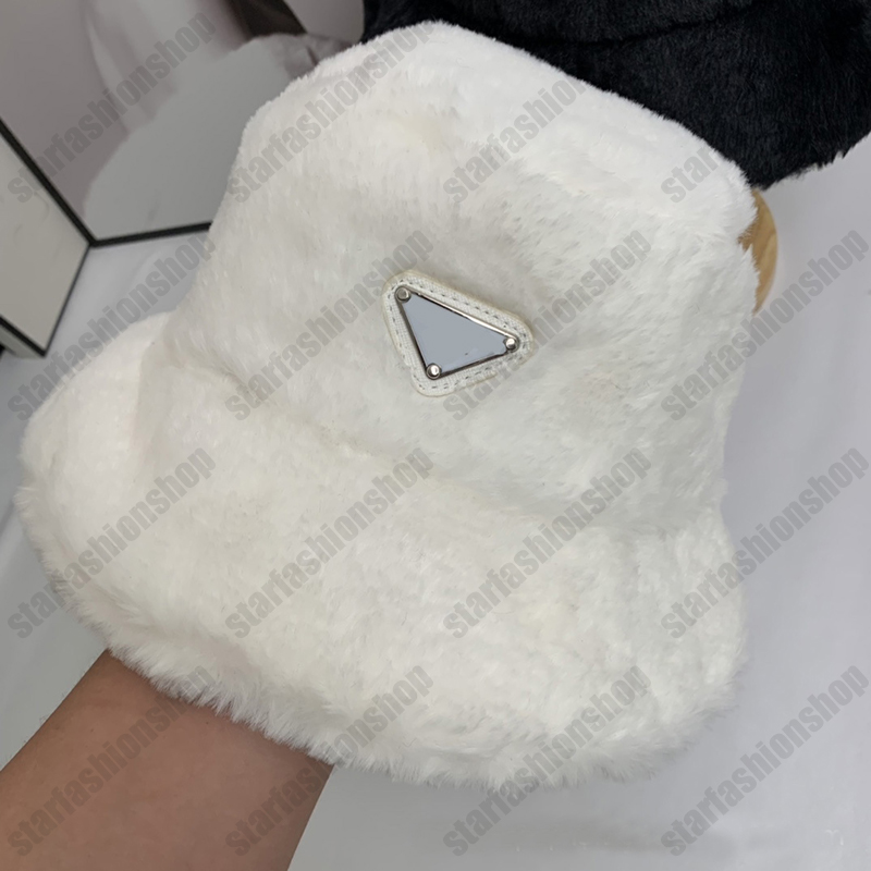 Nouveau Stingy Brim Chapeaux Fluffy Bucket Femmes Hiver Luxe Hommes Furry Chapeaux Designers Casquettes Hommes Fuzzy Bonnet Bonnet Équipé Camionneur Lettre P Cap