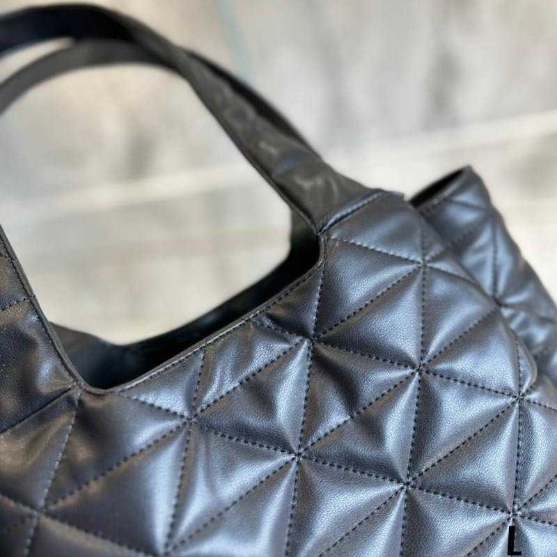 Totes Prabag die Einkaufstasche Dreieck Rhombus Designer-Taschen Frauen Schwarz Leder Handtasche Handtasche Handtasche mit Umhängetaschen Crossbody Mode-Geldbörsen 221017