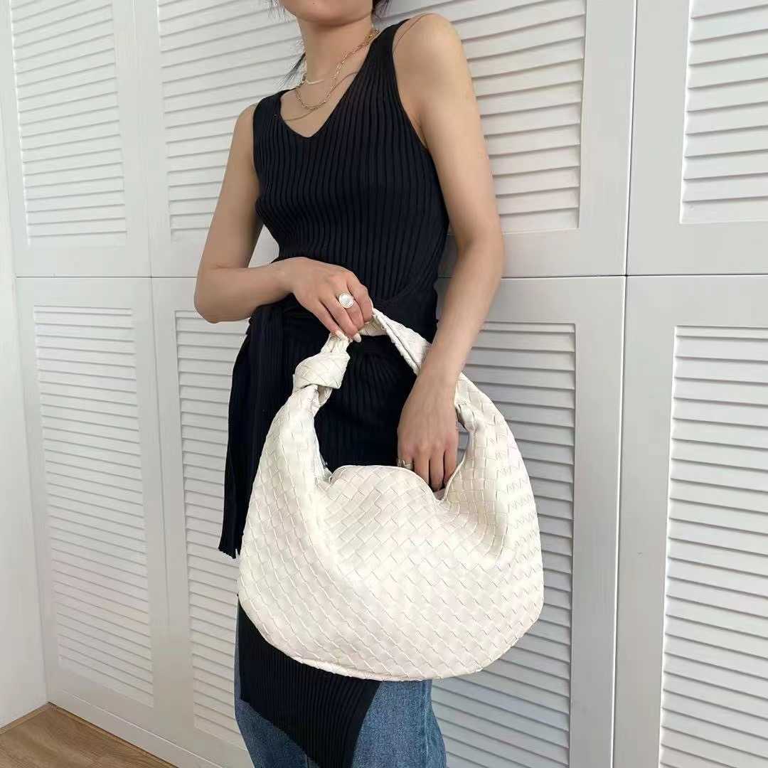 Totes Clutches Mode Hand Jodie Woven Bag Luxus Lederdruck Große Kapazität Schulter Damen geknoteter Griff Lässige Handtasche 221026