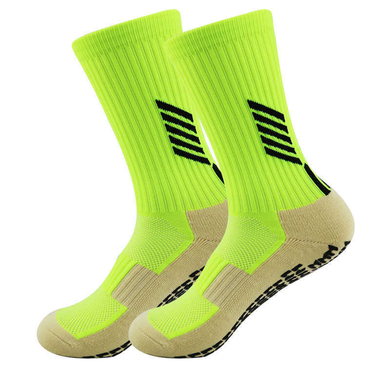 Sportstrumpor 2022 Anti-Slip Football Thicked Breattable Men Women Outdoor Running Cycling Calcetines L221026