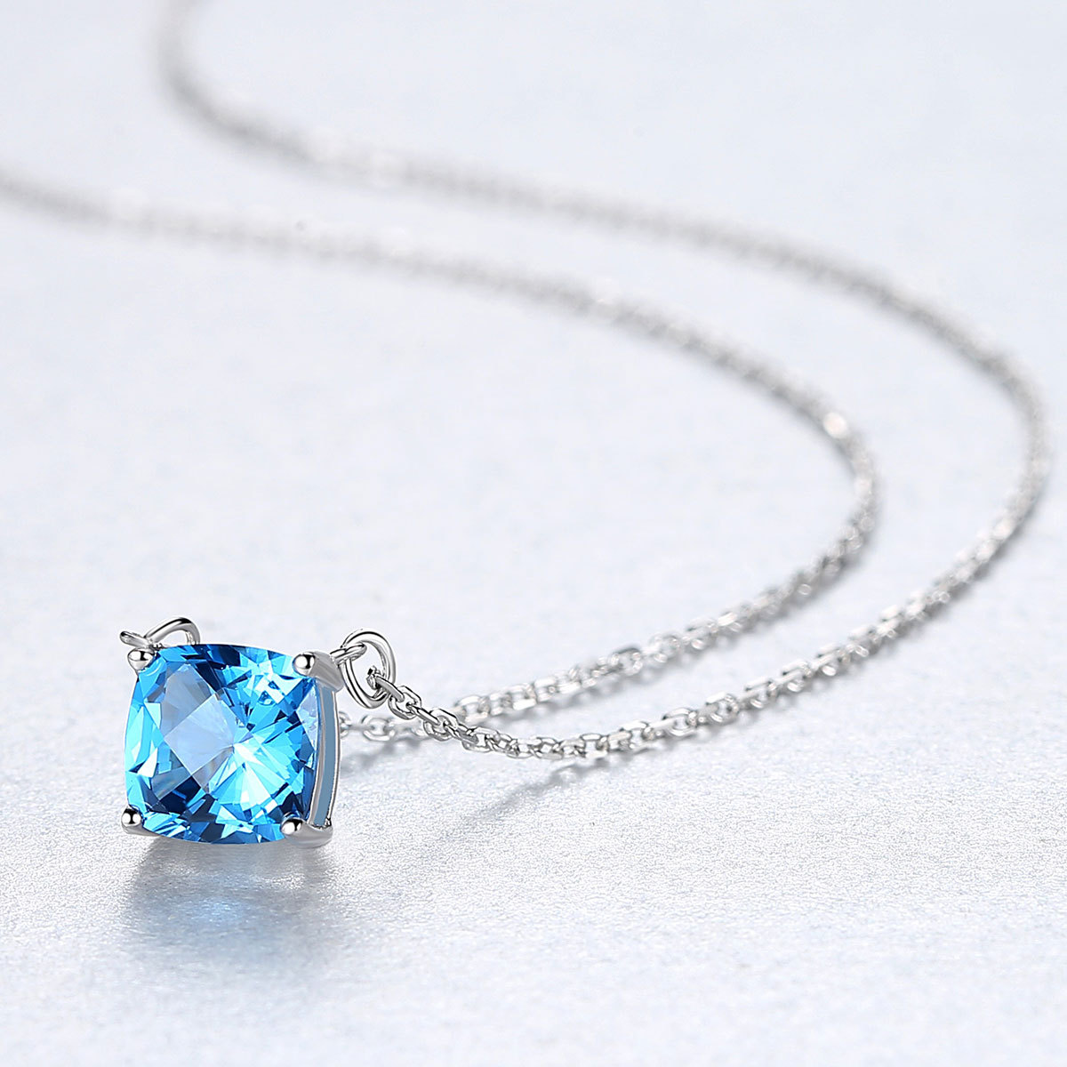 Новый роскошный синтетический сапфир S925 Серебряное подвесное ожерелье Женщины ювелирные украшения в стиле ретро блестящий геометрический драгоц