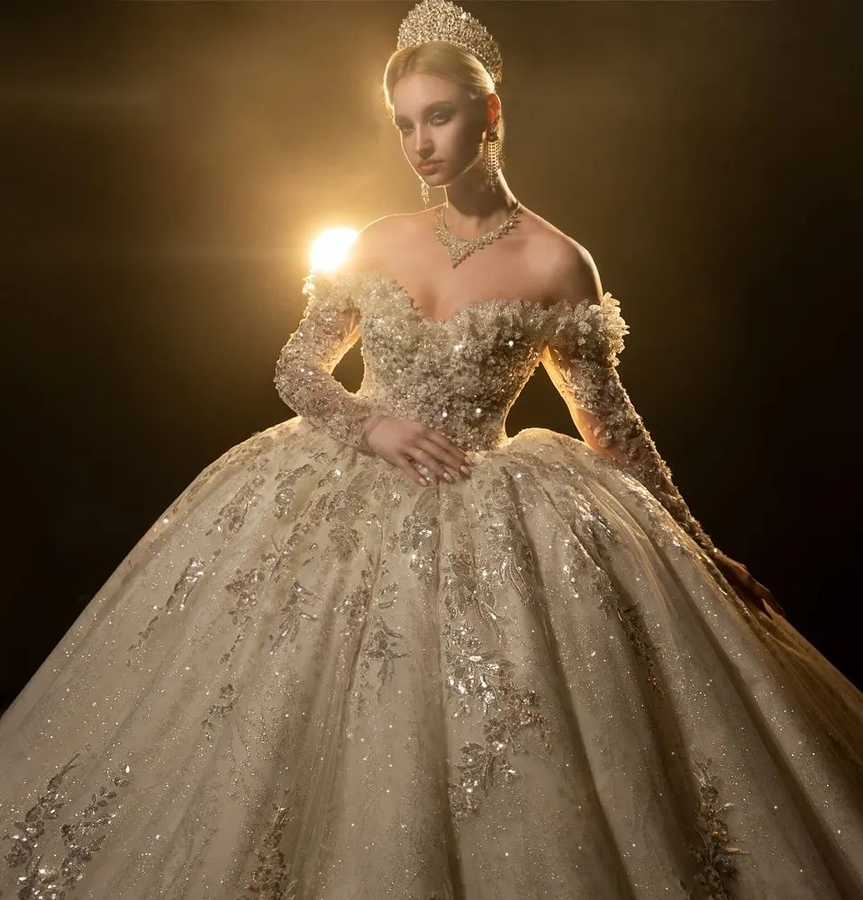 Vestido de novia de princesa de lujo, vestido de novia con hombros descubiertos, manga larga de cristal, Arabia Saudita, apliques florales en 3D, vestidos de novia de rob