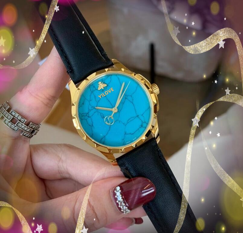 Populares Mujeres Hombres Relojes de abeja 38 mm todo el reloj del crimen Batería de cuarzo importada Cinturón de cuero genuino elegante Rojo Azul Verde Dial Co2488