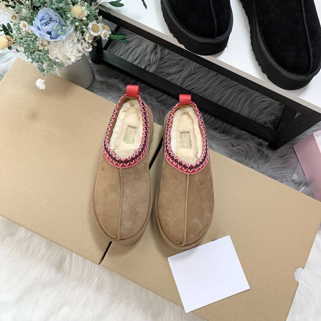 Designer Women's Short Nude Boots Top Fashion Luxury Winter Warm Wool Fur Flat Bottom Hotel Indoor Shoes Outdoor Snow Boots Dust Bag Size 35-40