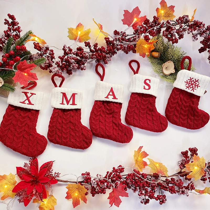 18x14cm Christmas Knitted Stocking Socks Red Snowflake Alphabet 26 Letters Xmas Tree Pendant Christmas Ornaments Decorations For Family Holiday Party Gift