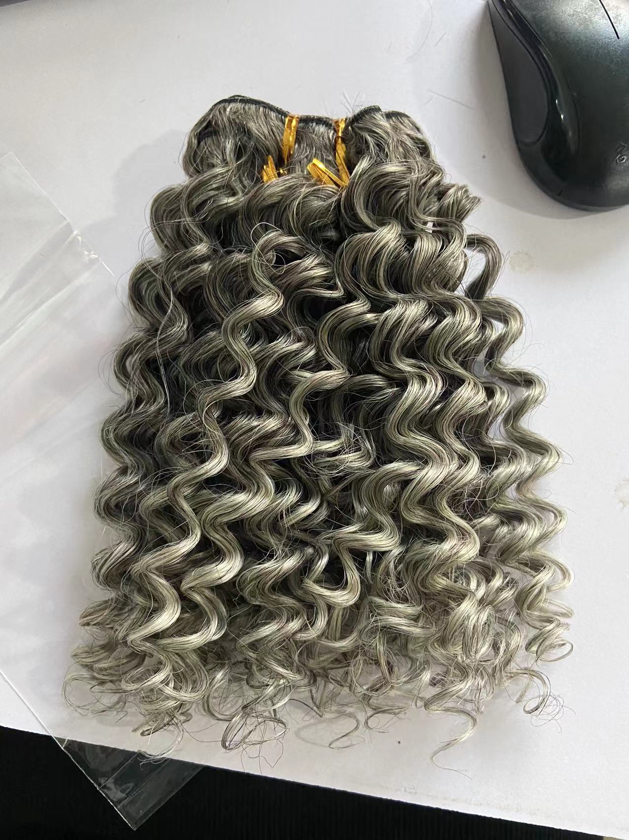 Hot nouveau clip en extension de tissage humain gris plus foncé gris argent cheveux brésiliens trame faisceaux postiche sel et poivre afro crépus coiffure 100 g/paquet 16 pouces Diva1