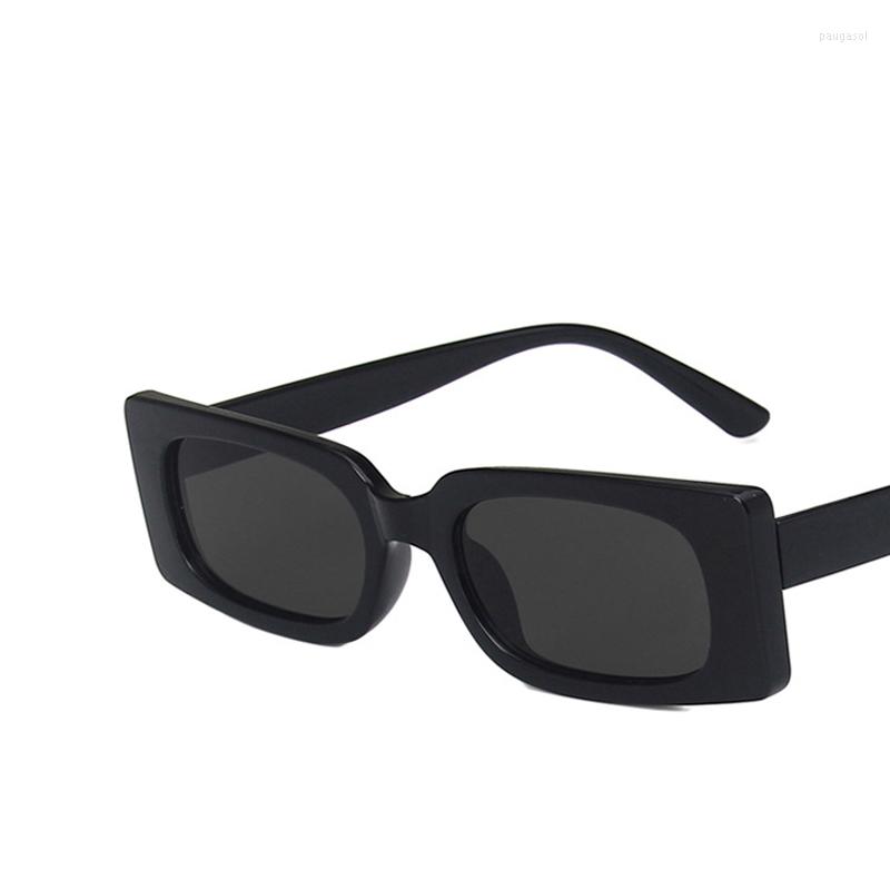 Occhiali da sole con montatura quadrata sottile uomo donna lenti grigio marrone chiaro protezione UV400 occhiali design alla moda Gafas De Sol2430