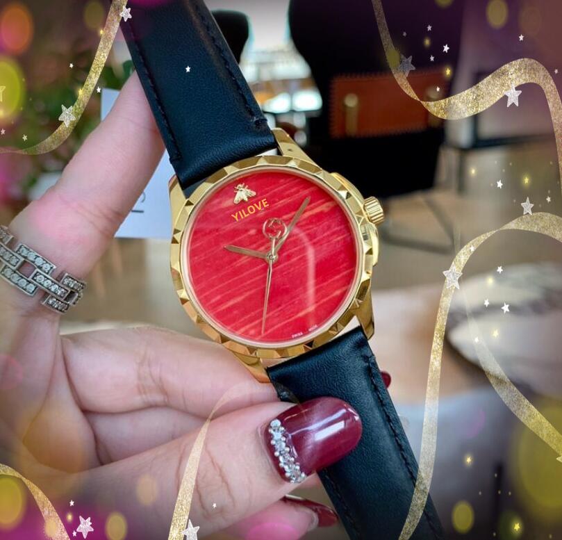 Populares Mujeres Hombres Relojes de abeja 38 mm todo el reloj del crimen Batería de cuarzo importada Cinturón de cuero genuino elegante Rojo Azul Verde Dial Co2488