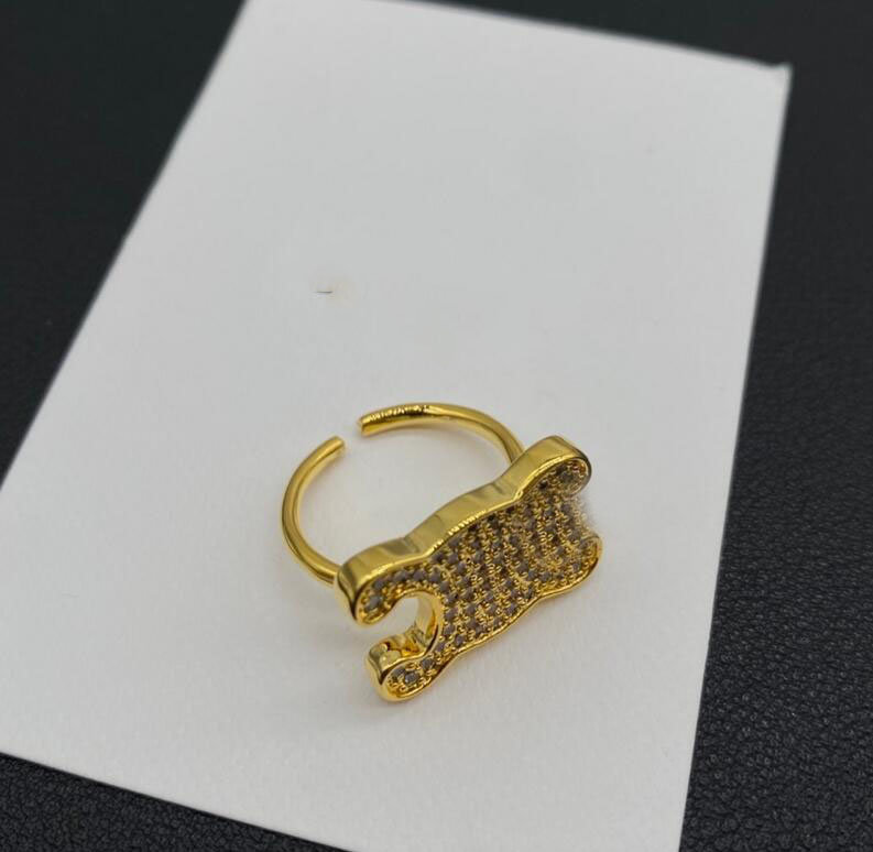 Band argenté en or à la mode anneaux classiques de la bague de doigt du finger en laiton pour hommes bijoux de fête des femmes