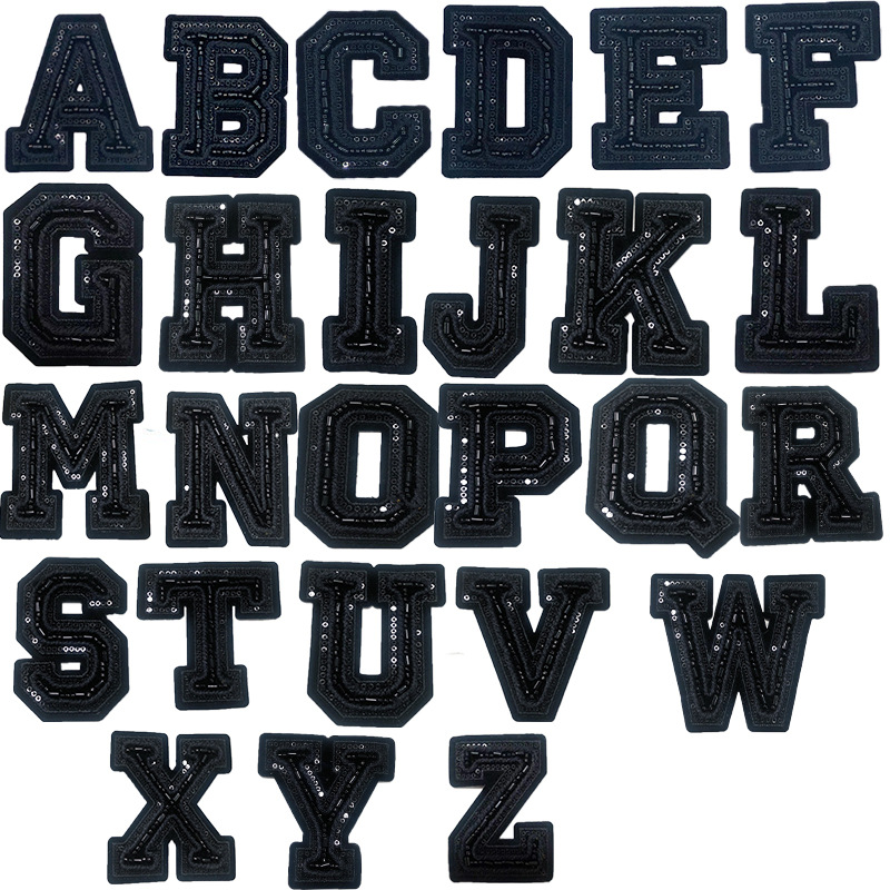 Pojęcia Zszyj na literach łatki granatowe cekiny alfabetu haftowane z koralikami a-z lter
