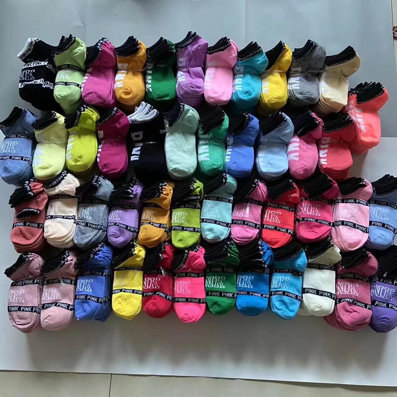 Multicolor Ankle Socks with Cardboad Taggar Sport Cheerleaders Black Pink Short Sock Girls Women Cotton Sock Skateboard Sneaker FY7268 G1031