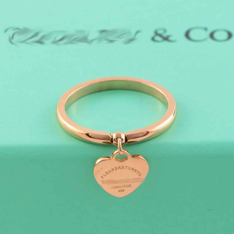 Factory Wholesale Love Letter Stainless Steel Hollow Tail Ring Pendant Ring gold silver rose for Couple Gift 274t