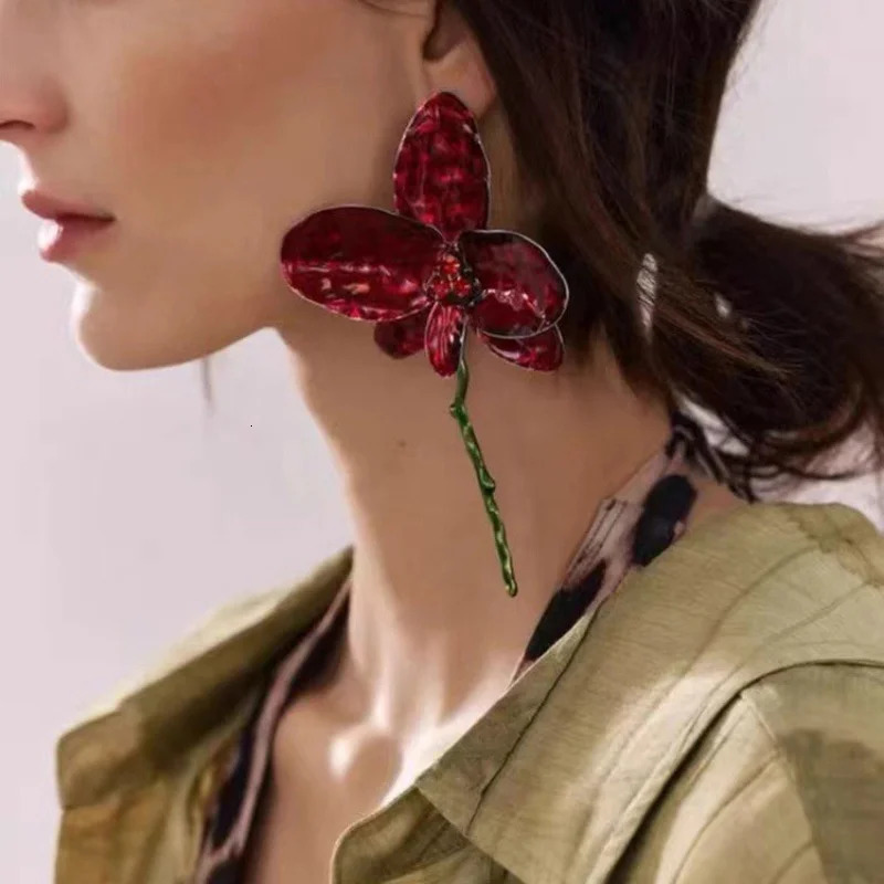 Woven Enamel Flower Earrings: Which style looks more expensive