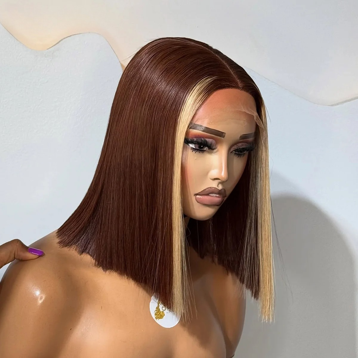 Blonde 13x6 HD Lace Straight Bob Wig detail view 1