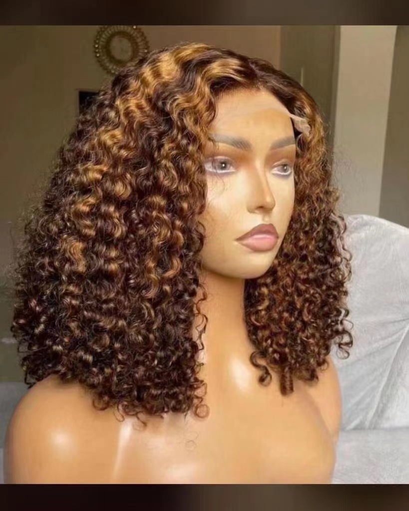Synthetic Wig Fashionable lace lace small roll hand rolled wig detail view 2