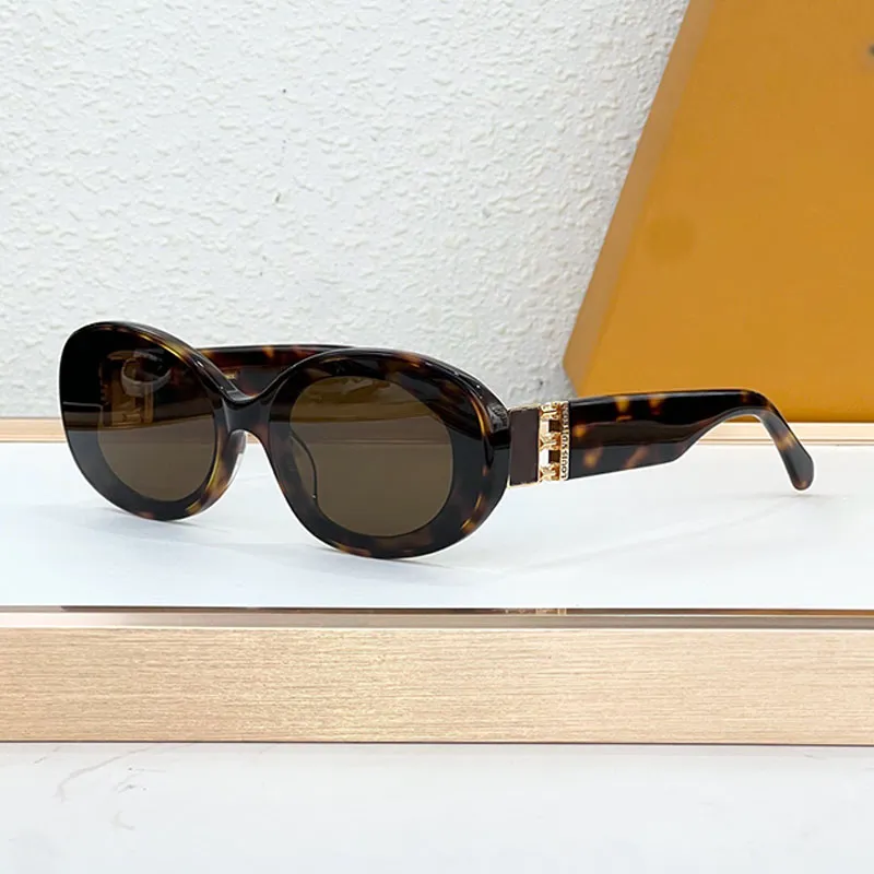 Designer Metal Round Sunglasses for Women with Acetate Black  display picture 2