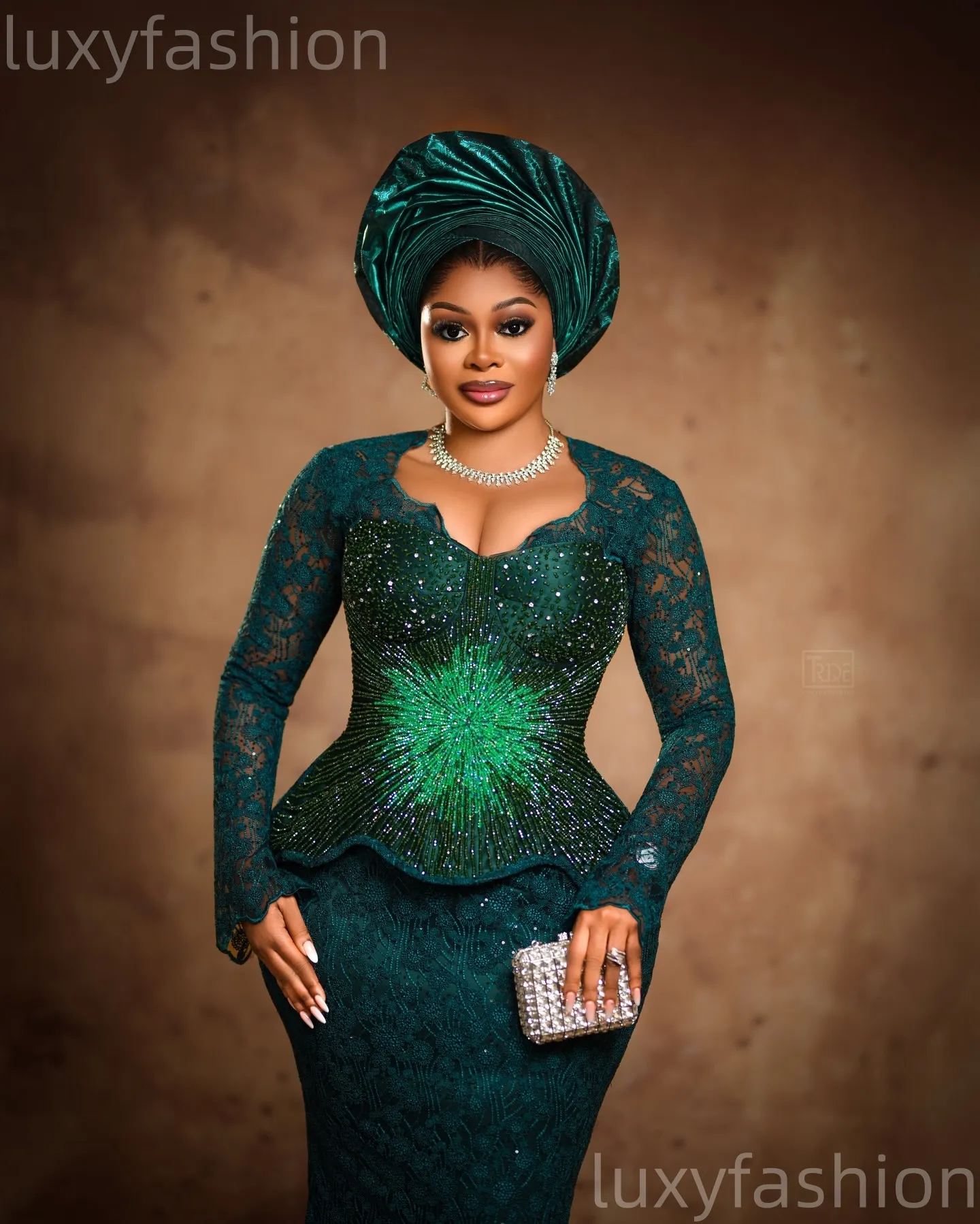2026 Aso Ebi Nigerian Dark Green Sheath Prom Dresses... From 233,3  |  DHgate