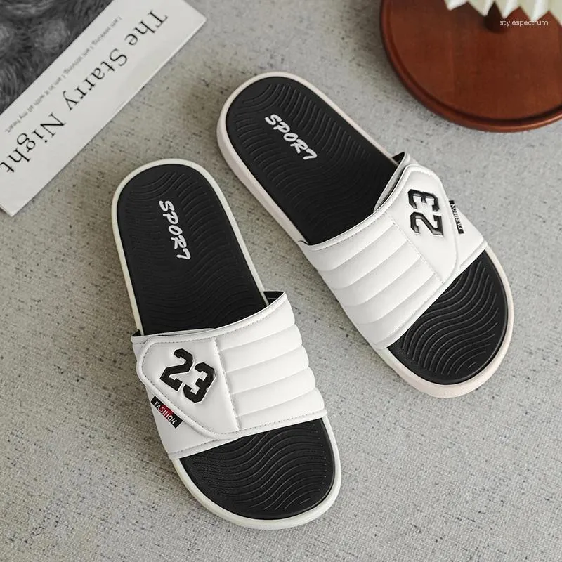 Mens Comfortable Beach Sandals And Versatile Casual Flip Flops_voghion.com