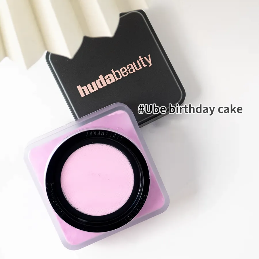 HUDA Beauty Easy Bake Two Tone Loose Powder 13g And 8... 