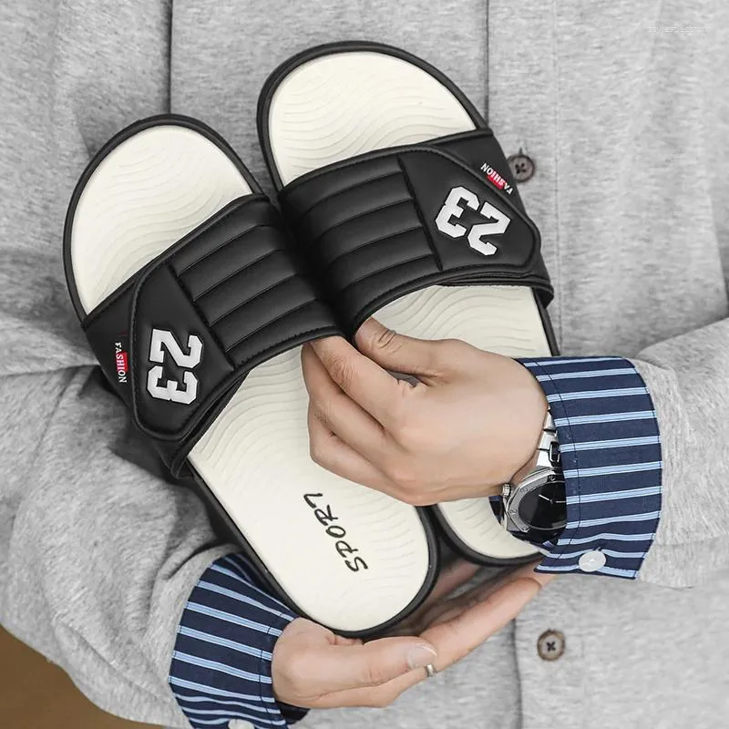 Mens Comfortable Beach Sandals And Versatile Casual Flip Flops_voghion.com