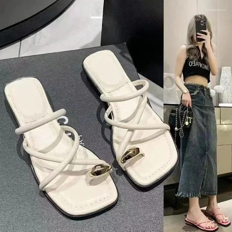 Stylish Women's Cross Strap Sandals Comfortable Lightweight Slides_voghion.com