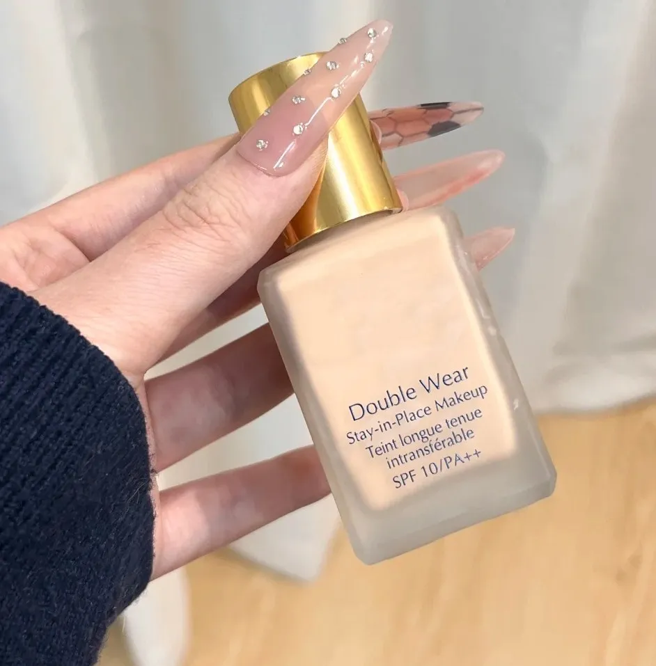 Estée Lauder Double Wear Liquid Foundation ... 
