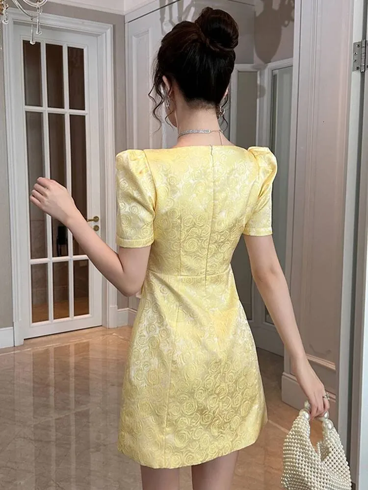 hell bunny chiffon dress Edith Size:1X-2X The crossed back straps child:Champagne Luxe Satin Kaia Maxi Dress -