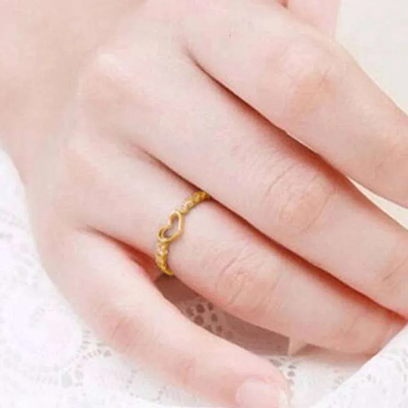 Eleganti anelli da donna a forma di cuore con zirconi cubici lucidi, squisiti accessori di moda da indossare tutti i giorni per gioielli versatili femminili._voghion.com
