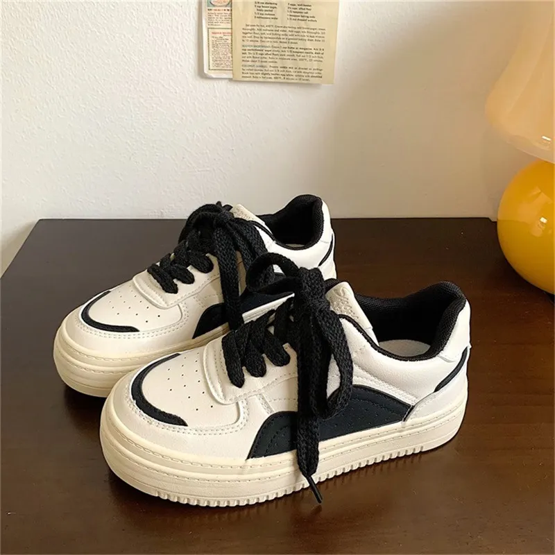 Gratis verzending Klassieke witte leren sneakers voor dames, nieuwe chunky platformschoenen uit 2026, veelzijdige casual schoenen voor elke dag_voghion.com