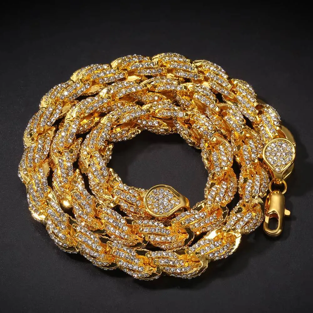 Collana da donna NUOYA Iced Out Jewelry con catena a corda da 8 mm e diamanti, personalizzata in argento 925._voghion.com
