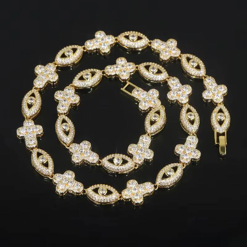 Collana da uomo 2026 con ciondolo a forma di croce e occhio di Allah in moissanite VVS con texture a crepe di ghiaccio e micro-intarsio, stile rapper._voghion.com