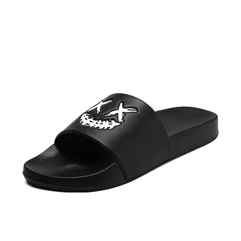 2026 Summer New Design Plus Size 36 48 Fashionable Unisex Trendy Versatile Beach Slippers Black And White_vogvips.com