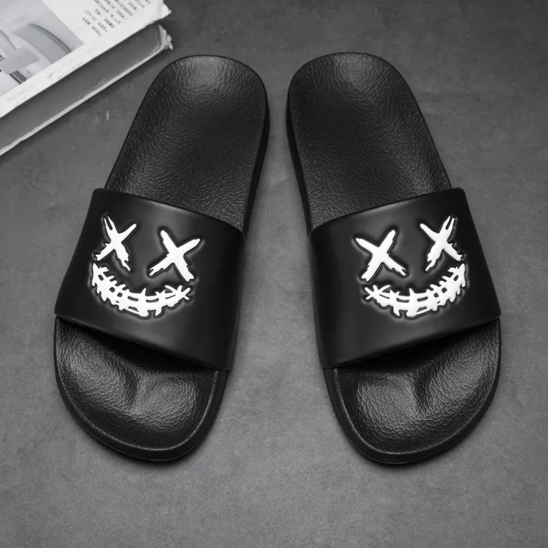 2026 Summer New Design Plus Size 36 48 Fashionable Unisex Trendy Versatile Beach Slippers Black And White_vogvips.com