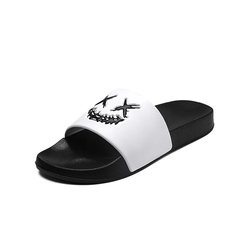 2026 Summer New Design Plus Size 36 48 Fashionable Unisex Trendy Versatile Beach Slippers Black And White_vogvips.com